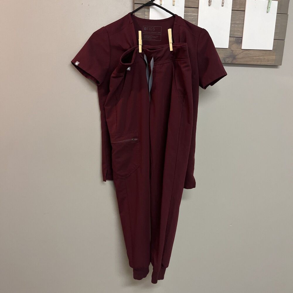 FIGS Technical Collection Catarina Burgundy XXS Scrub Set Jogger Style